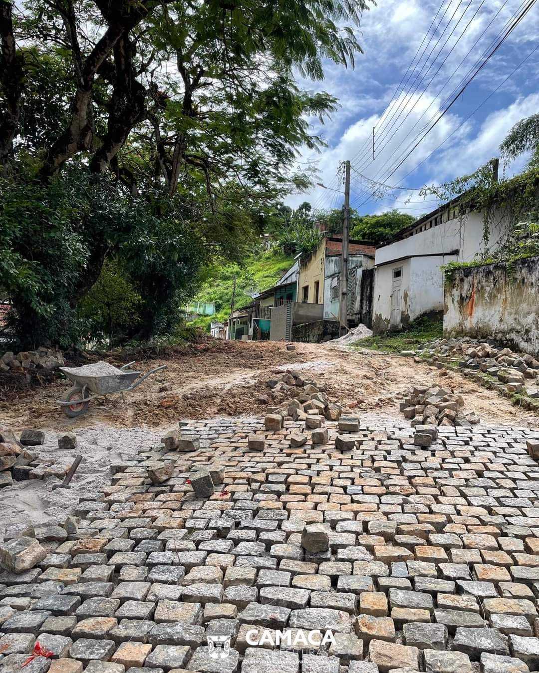 Camacã: Prefeitura inicia recuperação de ruas danificadas pelas chuvas 

